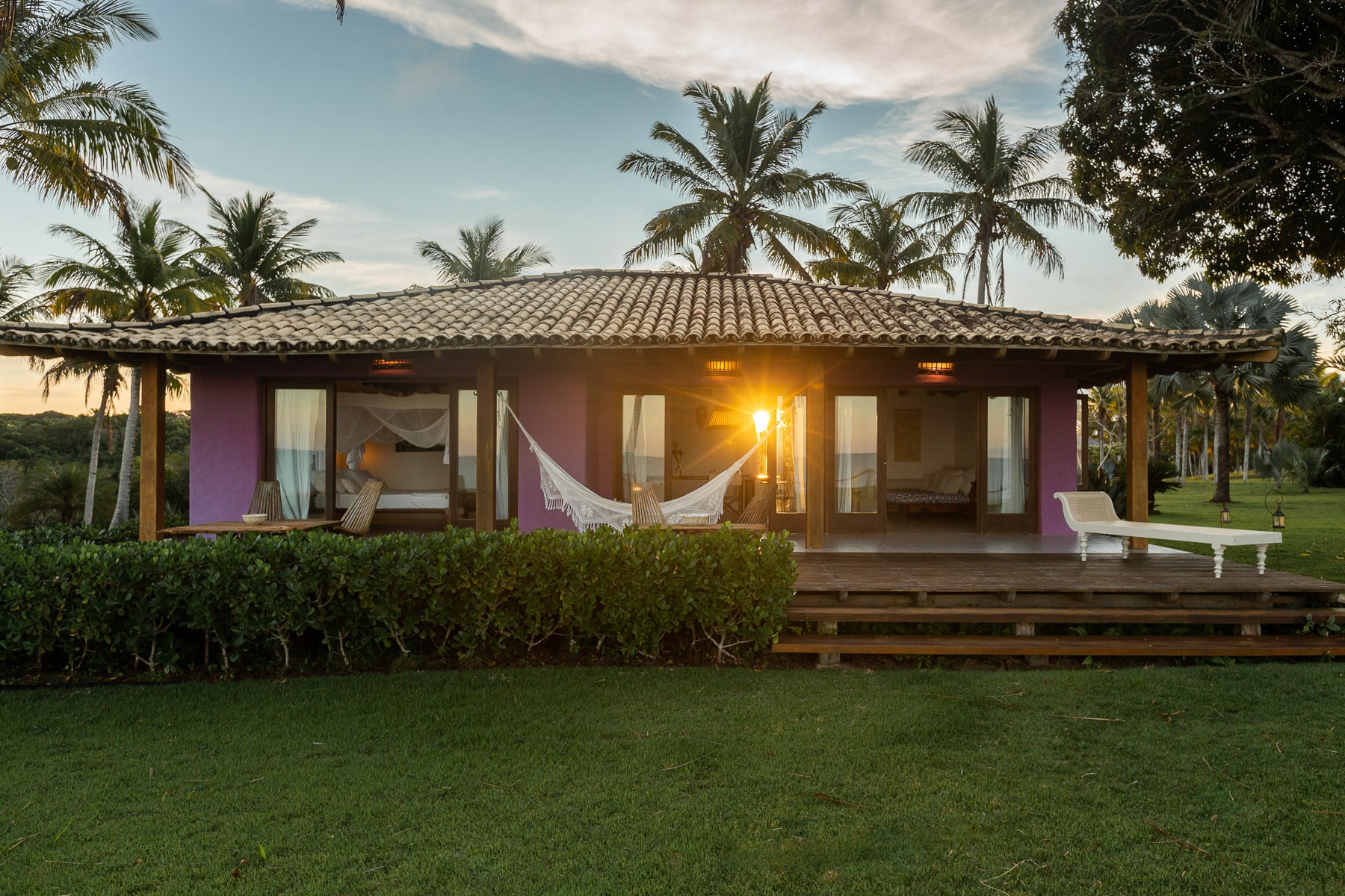 <strong>Lotus Bungalow</strong>